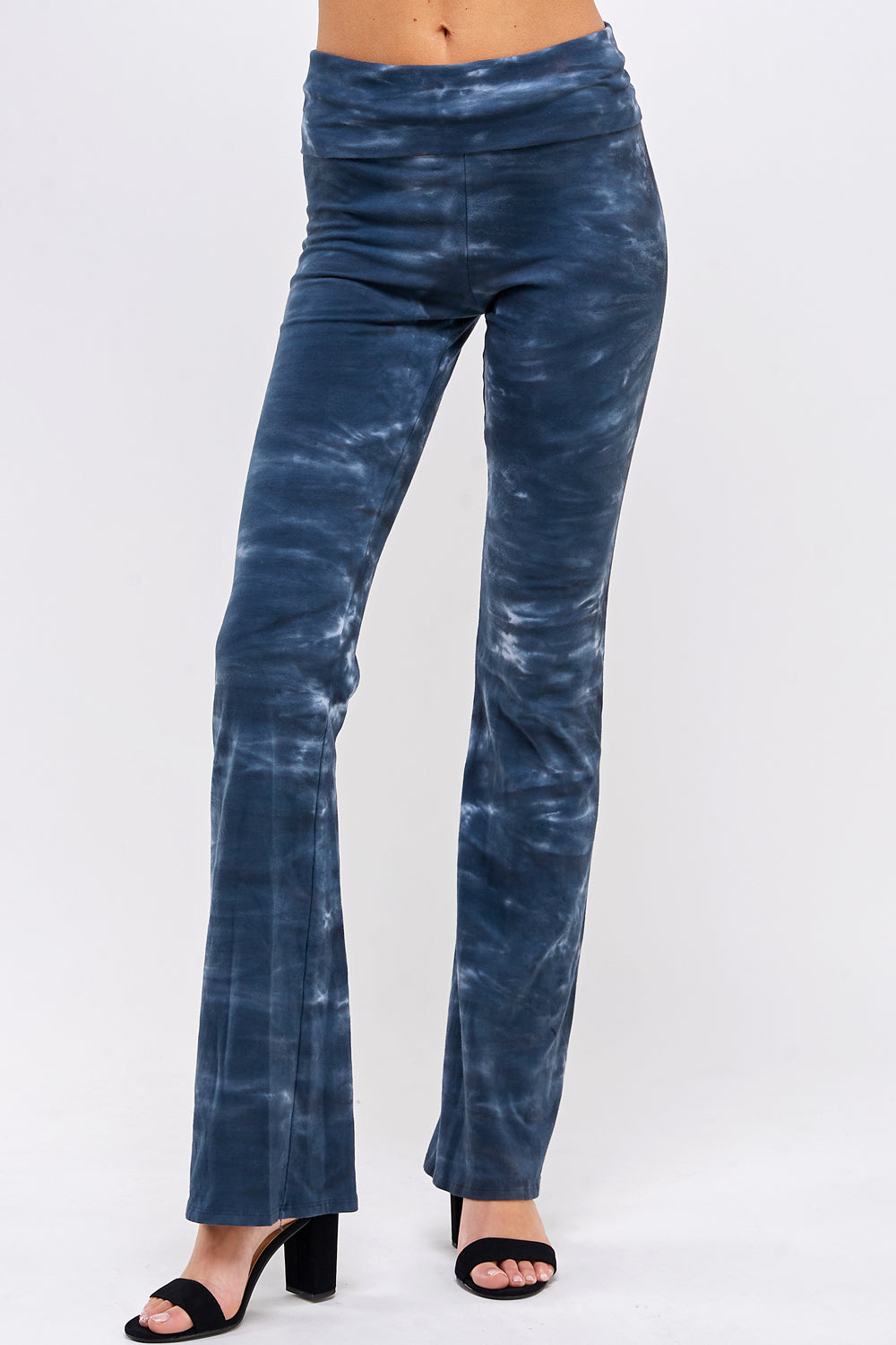 front side yoga pant Denim Blue two tone Crystal Wave straight-leg yoga pant fit is comfortable and flattering