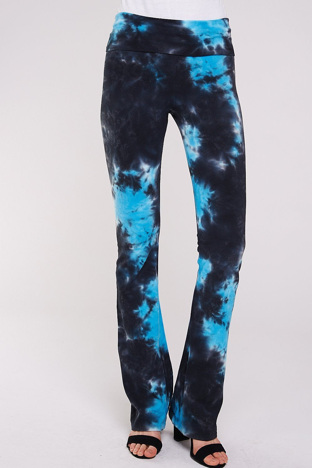 front side view  Black & Turquoise Two tone Cloud tie dye yoga pants 